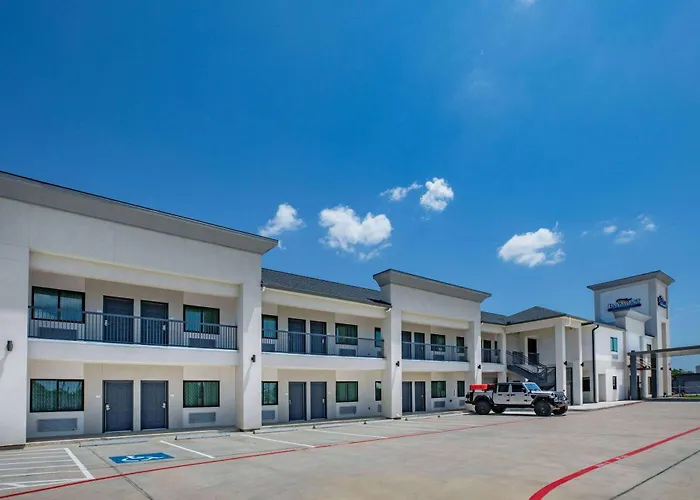 Baymont By Wyndham Freeport Texas Hotel