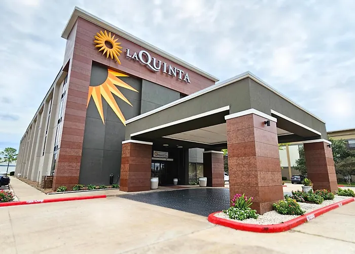 La Quinta By Wyndham Houston Stafford Sugarland Hotel