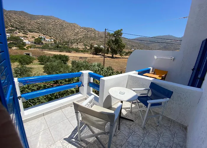 Deep Blue Rooms & Apartments Mylopotas