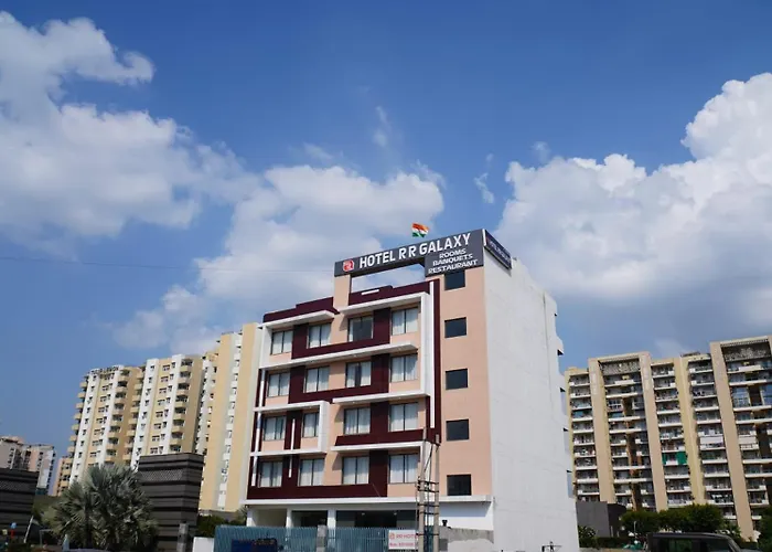 Rr Galaxy Hotel Gurgaon