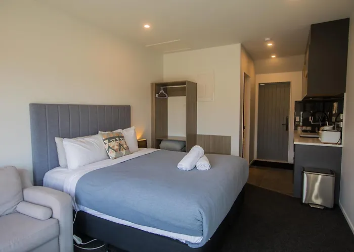Skyrim Lodge Lake Tekapo