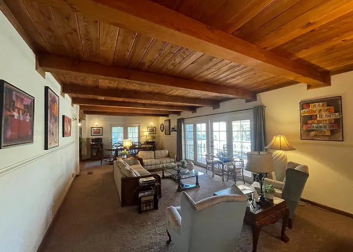 Berkshire Inn Groveland