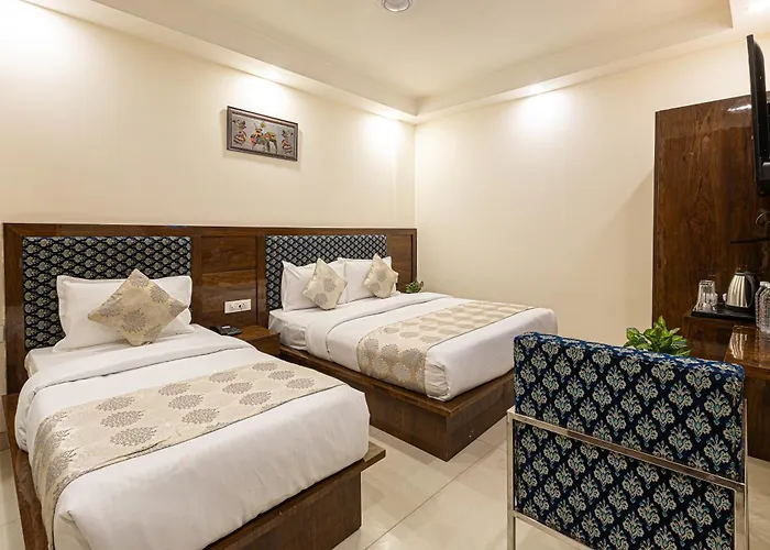 Hotel Emblem Suites Delhi Airport New Delhi