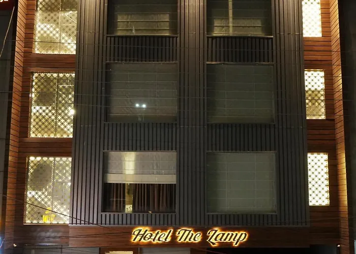 Hotel The Lamp Zirakpur