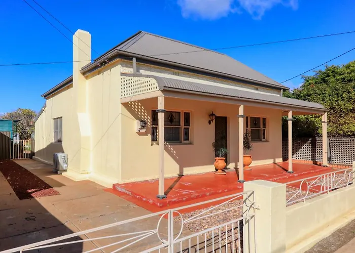 Charles Rasp Motor Inn & Cottages Broken Hill