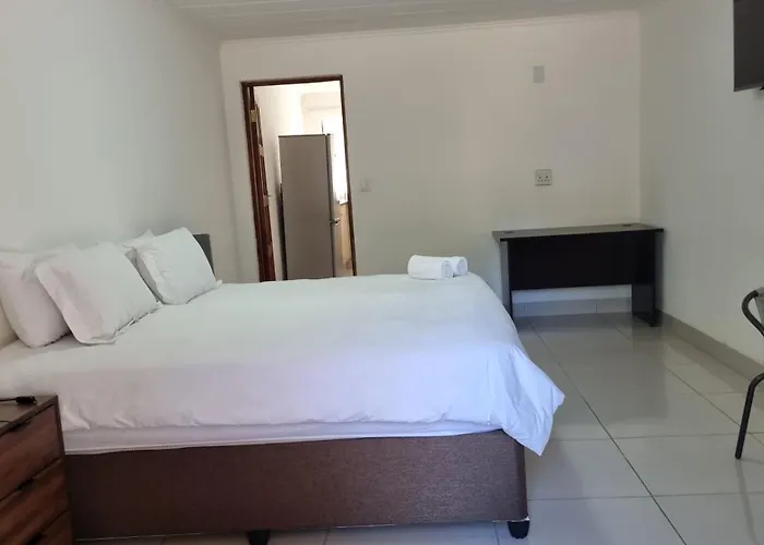 Lapa Roof Hotel Sandton