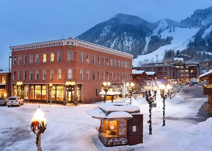 Independence Square 308, Top Floor Hotel Room With Ideal Downtown Location Aspen