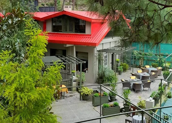 7 Pines Kasauli Hotel