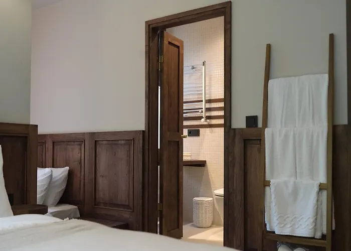 Elwood Hotel Rize