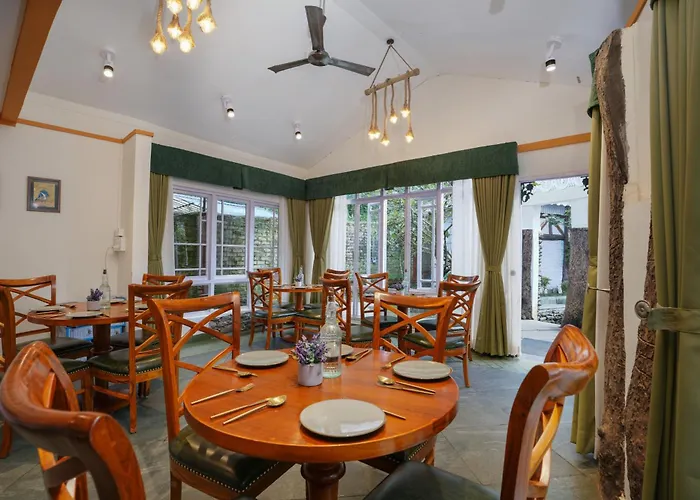 Summit Bougainvillea Tea Resort Kurseong