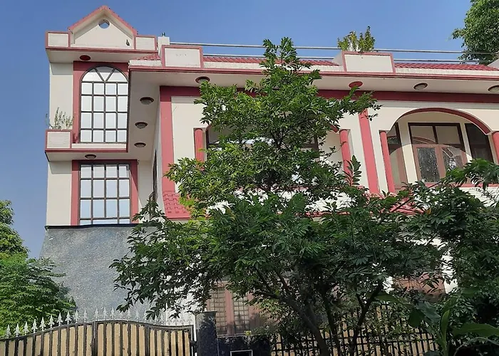 Balaji Guest House - Home Stay Greater Noida