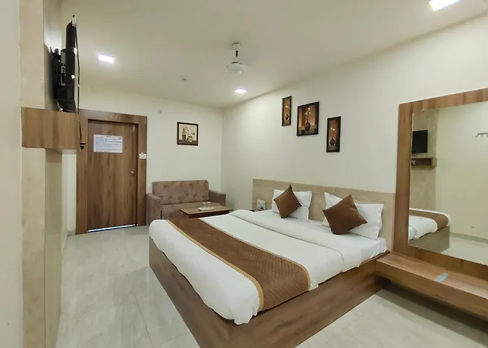 Hotel Palm Residency Ahmedabad