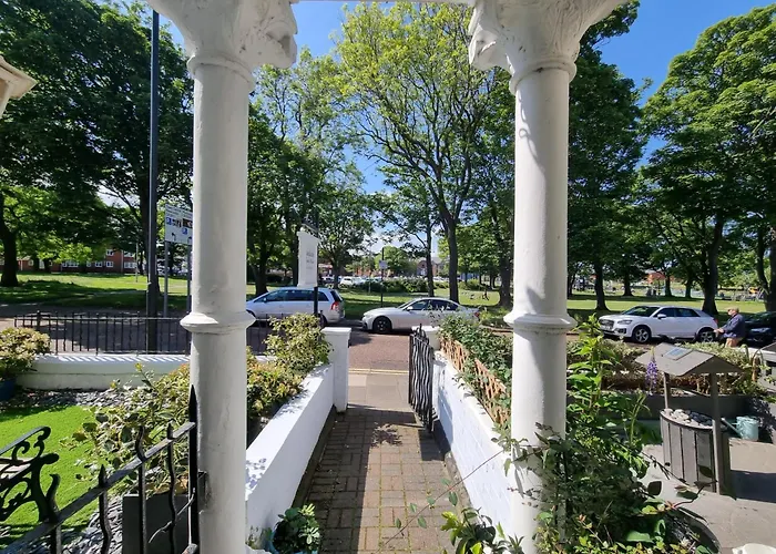 Sandsides Guest House Whitley Bay