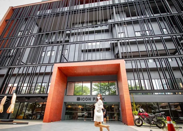 โรงเเรมไอคอนพาร์ค เชียงใหม่-SHA Extra Plus