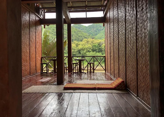 Mekong Riverside Lodge Pakbeng