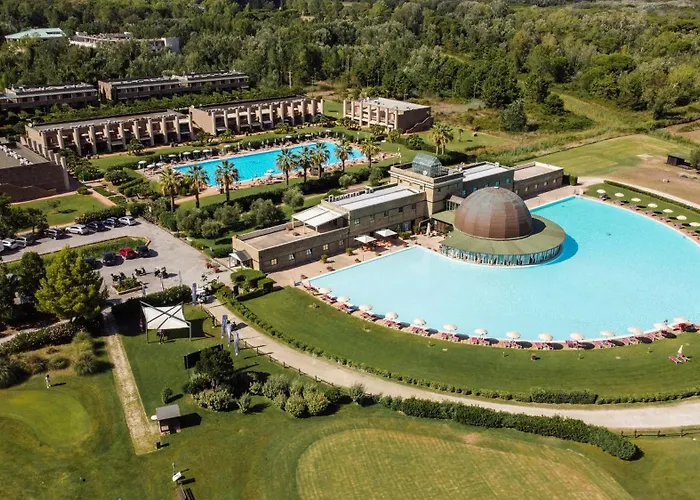 Cosmopolitan Golf & Beach Resort Tirrenia