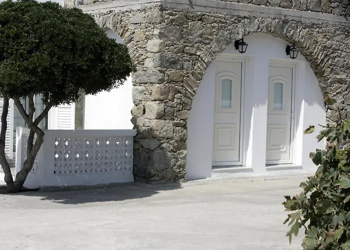Peter Studios Ornos 