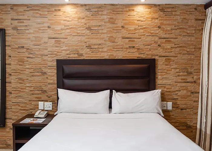 Bayside Hotel & Self Catering 110 West Street Durban