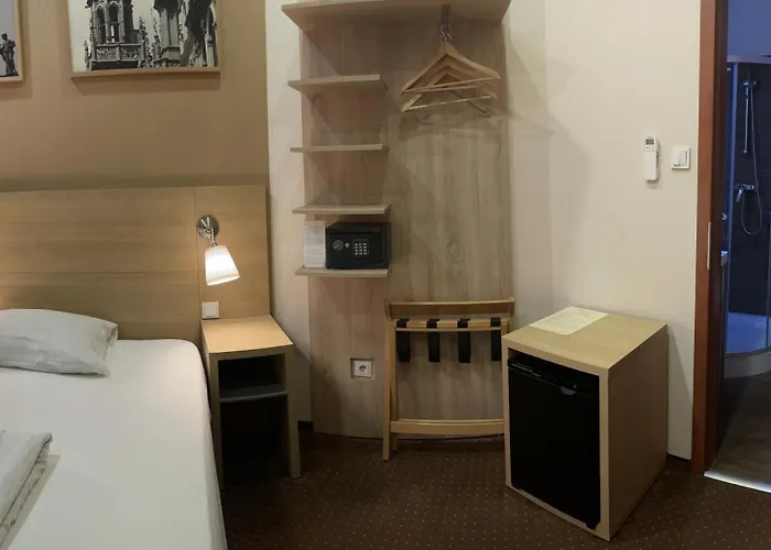 Budapest Citi Guesthouse - Contactless Self Check In
