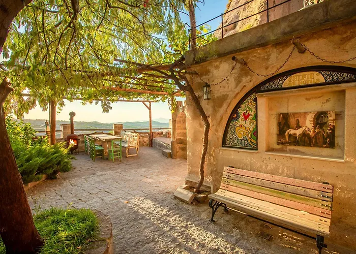 Cappadocia Fairy Chimneys Selfie Cave Hotels - Balloon View Experience Uçhisar