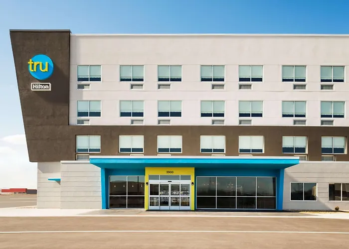 Tru By Hilton Cedar Rapids Westdale Hotel