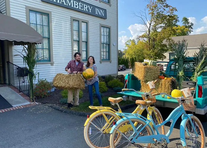 Chambery Inn Lee