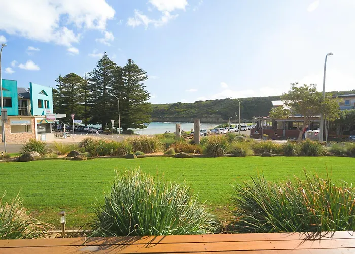 Loch Ard Motor Inn Port Campbell