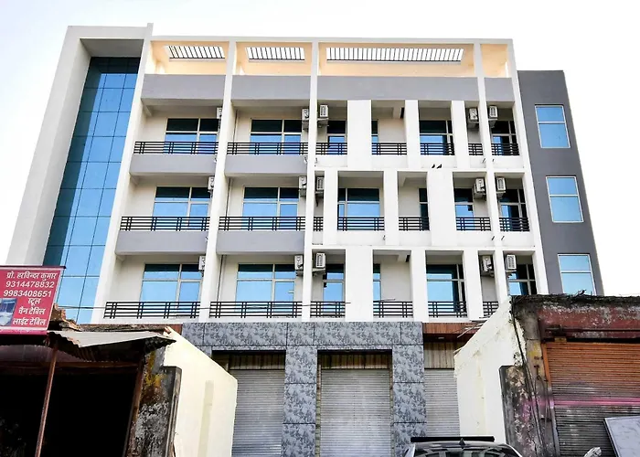 Hotel O Arjun Palace Jaipur
