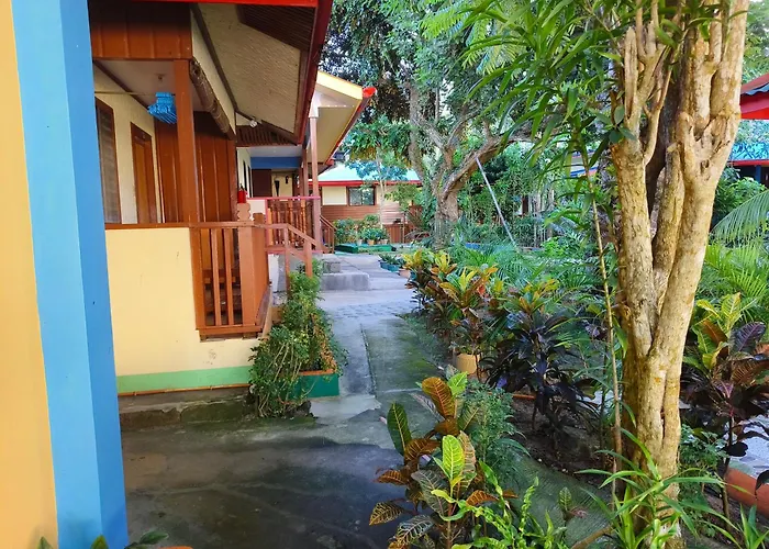 Hadefe Cottages El Nido