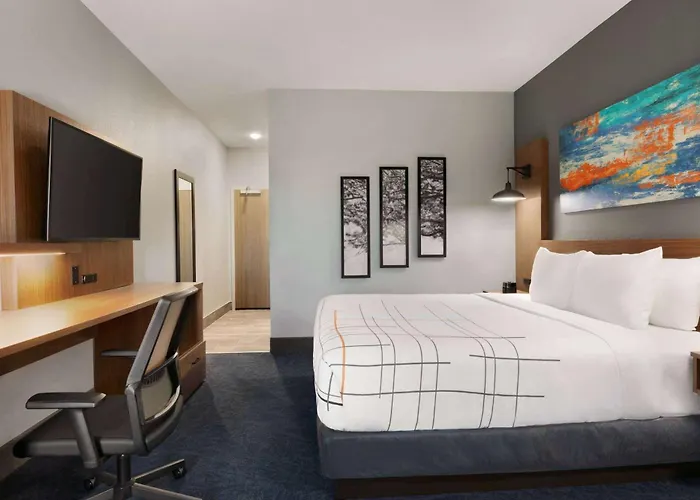 La Quinta Inn & Suites By Wyndham College Station North