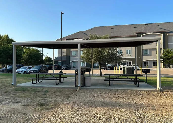 La Quinta By Wyndham Sulphur Springs