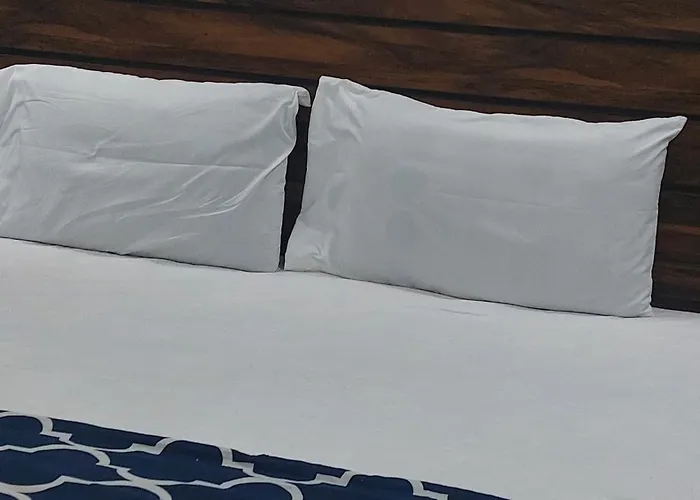 Gulshan Guest House Gulberg Town Karachi