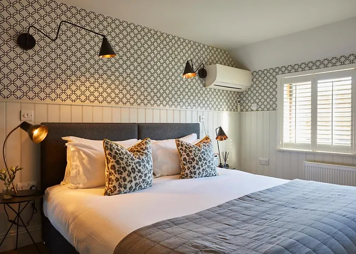 Timbrell'S Yard Hotel Bradford-On-Avon