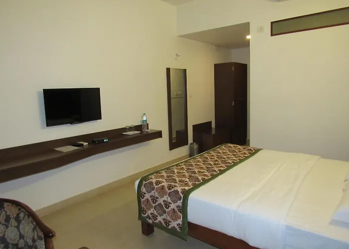 Palguni Residency Hotel Hassan