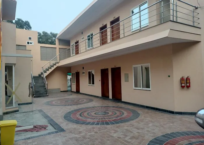 Dove Inn Hotel Kalma Chowk Lahore