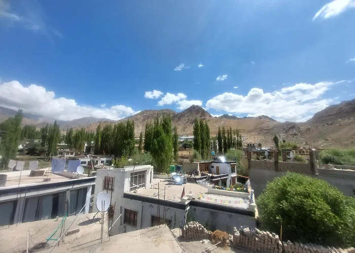 Smanla Guest House Leh