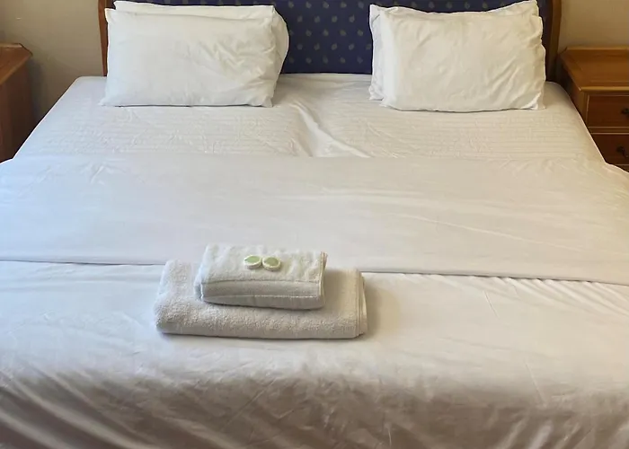 The Royal Victoria & Bull Hotel Rochester 