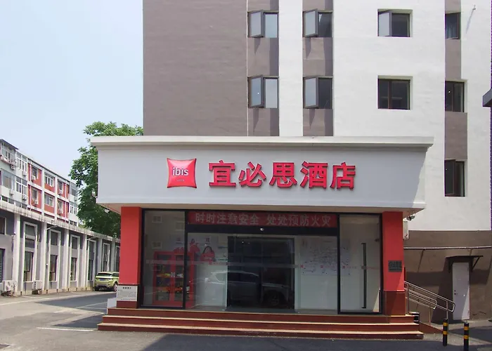 Ibis Beijing Tiantandongmen Metro Station Hotel