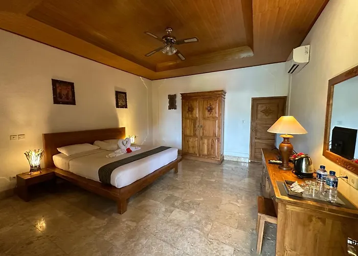 Pondok Bambu Resort - 5 Stars Padi Dive Centre Candi Dasa 