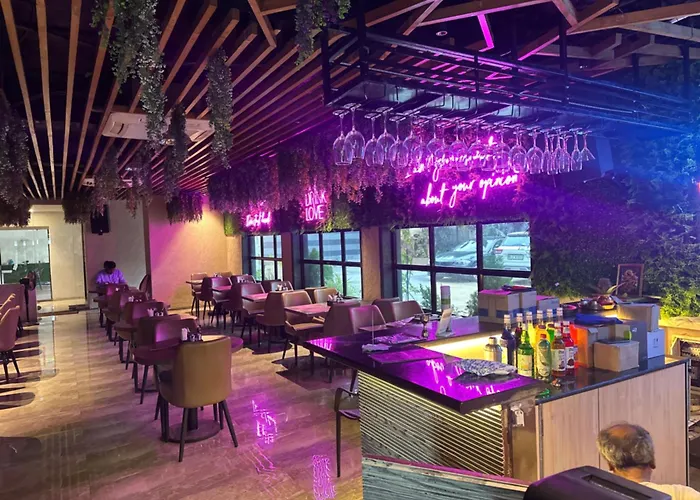 Hotel Merakee - Near Dahisar Mira Road Mumbai