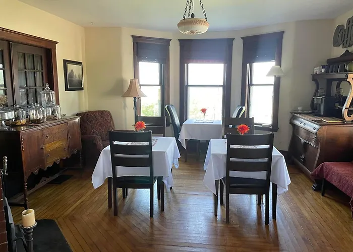 Awakenings Inn Montague