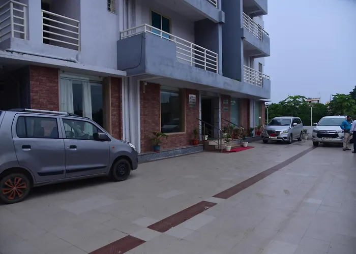 Hotel Girija Sunrise 300 Meter From Baba Dham Temple Deoghar