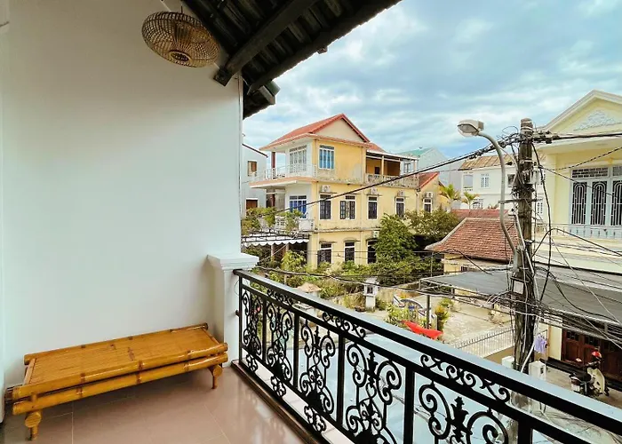Under The Sun Homestay Huế