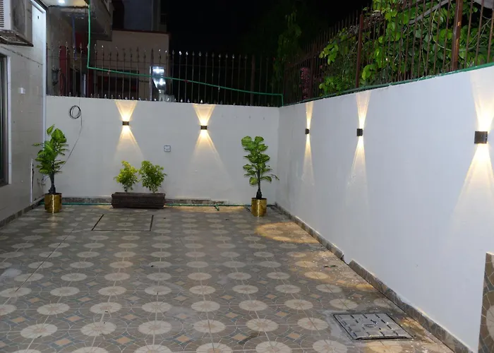Go Room Hotel Lahore