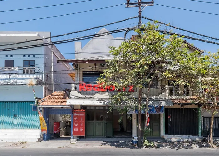 Reddoorz Near Surabaya Town Square Hotel