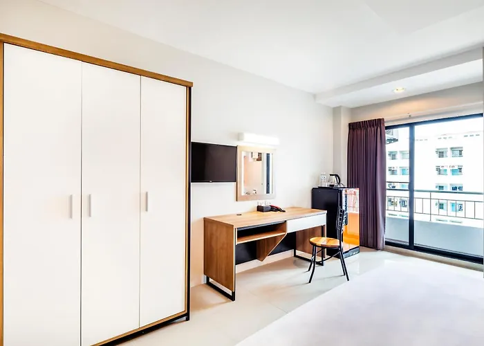 Aliz Hotel Nonthaburi