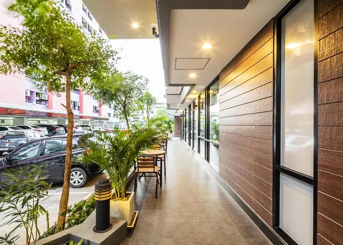 Aliz Hotel Nonthaburi
