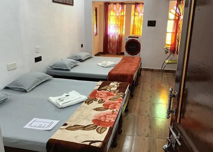 Jag Niwas Guest House & Pure Veg Restaurant Udaipur