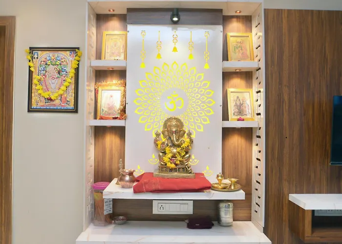 Hotel Lee Gold Anand