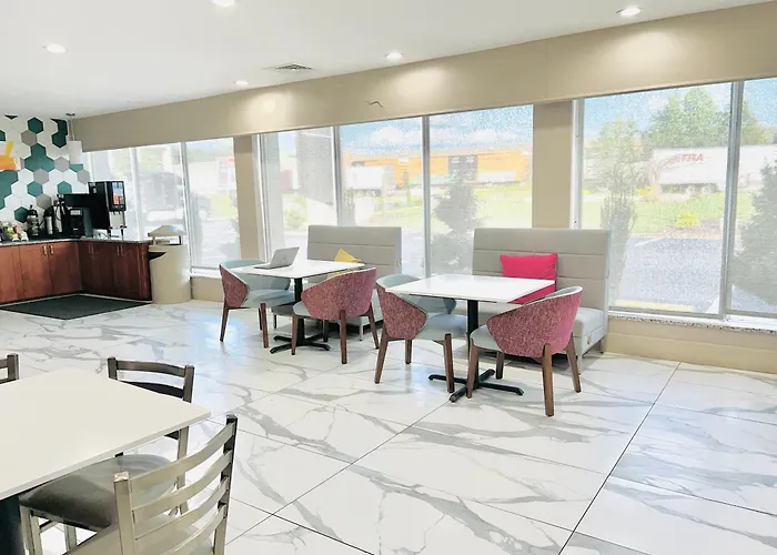Quality Inn & Suites Mcdonough South I-75